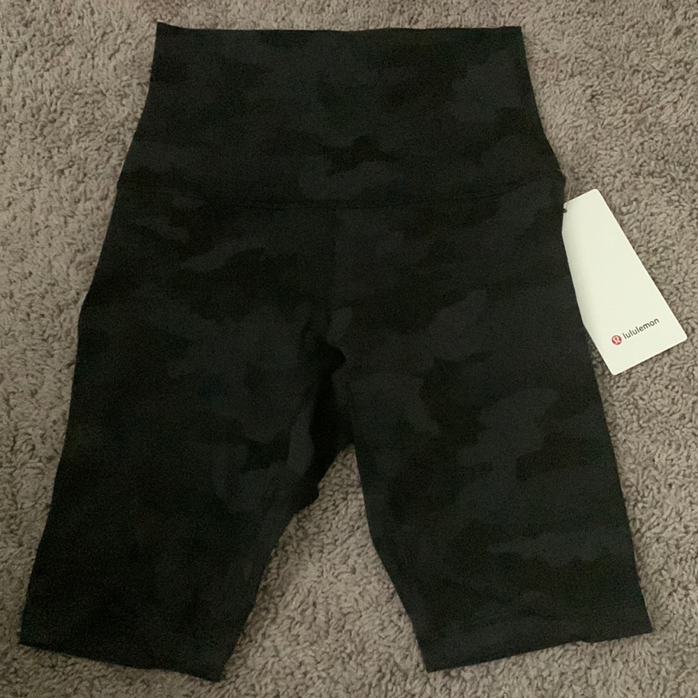 Lululemon Align SHR Short 10” size 6